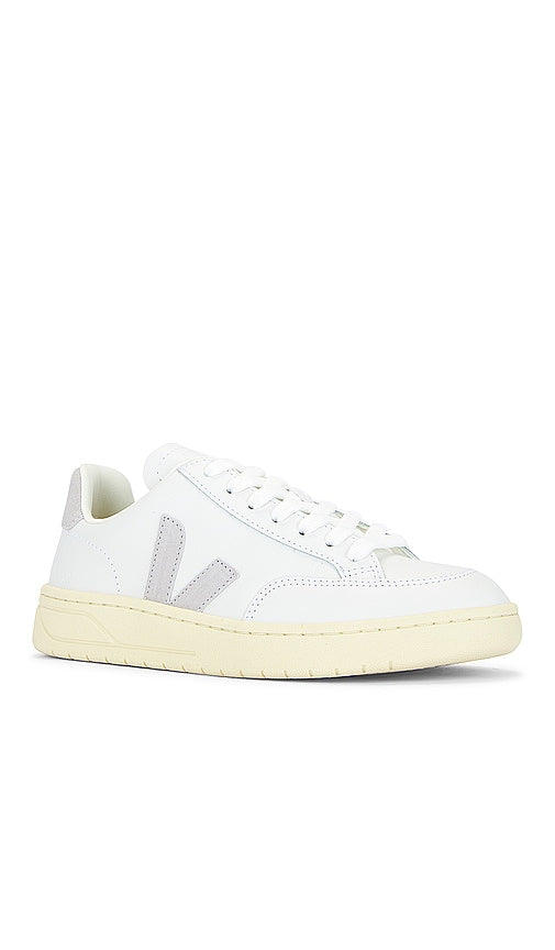 Veja V-12 Sneaker in Grey