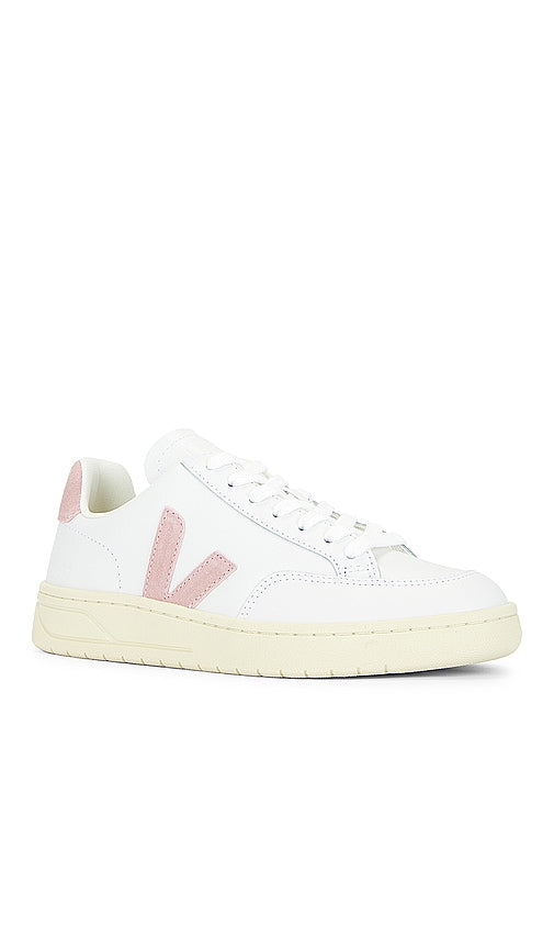 Veja V-12 Sneaker in Pink
