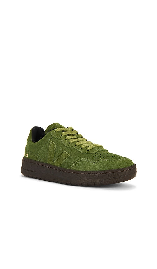Veja V-90 Sneaker in Green
