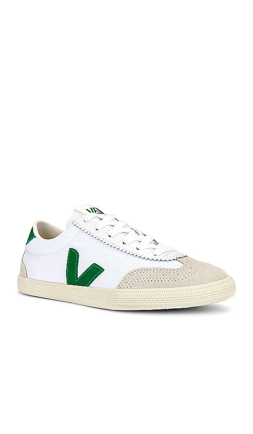 Veja Volley Sneaker in Green