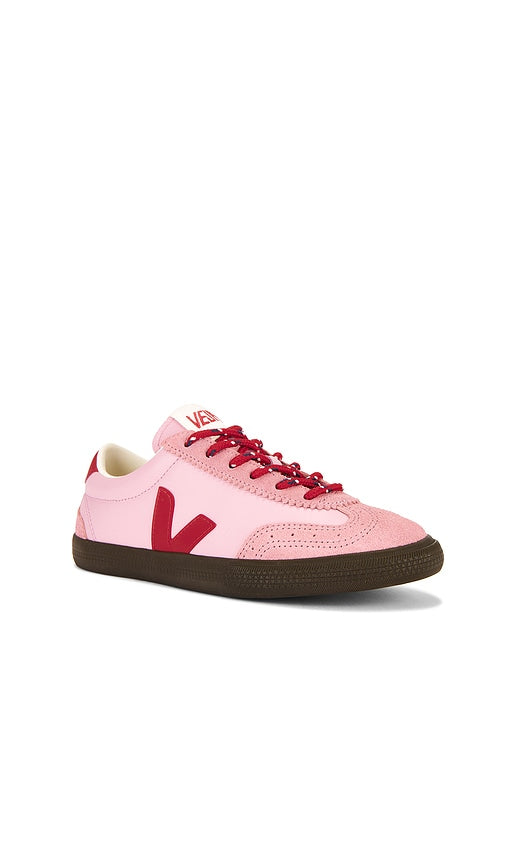 Veja Volley Sneaker in Pink