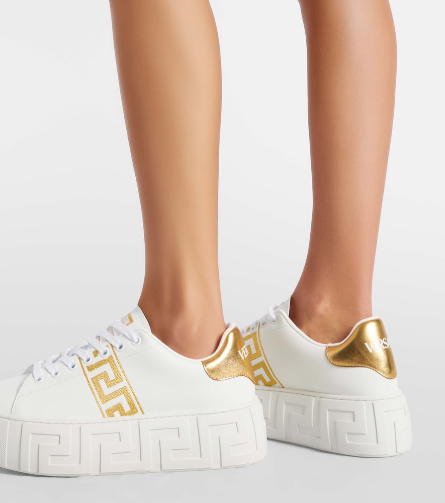 Versace Greca embroidered sneakers (White) - Low-Top Sneakers