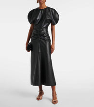 Victoria Beckham 50 leather sandals