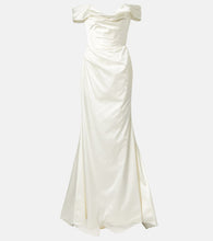 Vivienne Westwood Bridal Nova Cora satin gown. Vivienne Westwood Bridal Nova Cora 缎面礼服