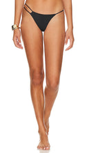 Vix Swimwear Nara Bikini Bottom in Black - Vix maillots de bain Nara bas de bikini en noir - Vix Swimwear Nara 黑色比基尼泳裤 - Vix Bademode Nara Bikinihose in Schwarz - Vix Swimming Nara 비키니 하의 블랙 색상 - Slip bikini Vix Swim Nara in nero