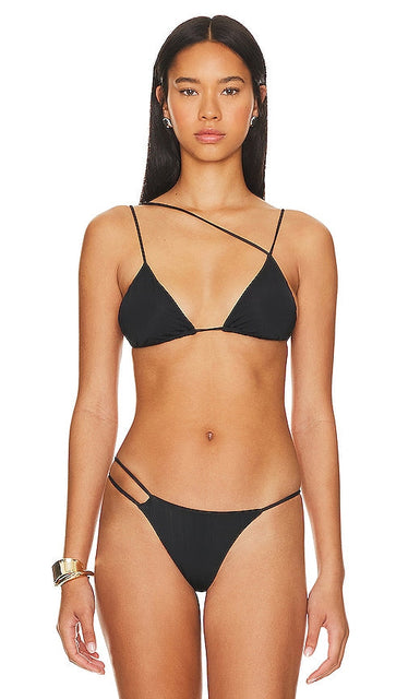 Vix Swimwear Nara Bikini Top in Black - Vix maillots de bain Nara haut de bikini en noir - Vix Swimwear Nara 黑色比基尼上衣 - Vix Bademode Nara Bikinioberteil in Schwarz - Vix Swimming Nara 비키니 탑 블랙 색상 - Top bikini Nara dello swimwear Vix in nero