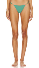 Vix Swimwear Sienna Detail Bikini Bottom in Green - Vix maillots de bain - Sienna - Bas de bikini avec détails - Vert - Vix Swimwear Sienna 细节绿色比基尼泳裤 - Vix Bademode Sienna Detail Bikinihose in Grün - Vix Swimming Sienna 디테일 비키니 하의 그린 색상 - Slip bikini Vix Swim Sienna Detail in verde