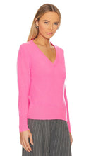 White + Warren Cashmere Vneck Sweater in Pink