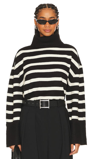 WeWoreWhat Striped Turtle Neck in Black - WeWoreWhat - Col roulé rayé en noir - WeWoreWhat 黑色条纹高领毛衣 - WeWoreWhat gestreifter Rollkragenpullover in Schwarz - WeWoreWhat 스트라이프 터틀넥블랙 컬러 - WeWoreWhat dolcevita a righe in nero