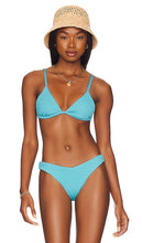 WeWoreWhat Cooper Bikini Top in Teal - WeWoreWhat - Haut de bikini Cooper en bleu sarcelle - WeWoreWhat Cooper 青色比基尼上衣 - WeWoreWhat Cooper-Bikinioberteil in Blaugrün - WeWoreWhat 쿠퍼 비키니 탑 - Top bikini WeWoreWhat Cooper in verde acqua