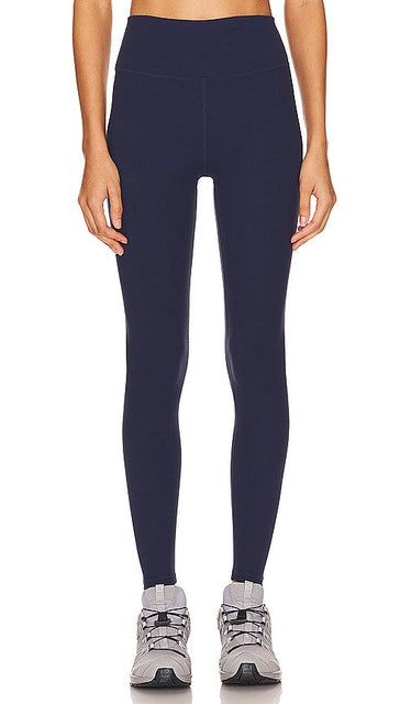 WeWoreWhat High Rise Legging in Navy - WeWoreWhat - Legging taille haute en bleu marine - WeWoreWhat 海军蓝高腰打底裤 - WeWoreWhat Hochhaus-Leggings in Marineblau - WeWoreWhat 하이라이즈 레깅스 네이비 색상 - WeWoreWhat Leggings a vita alta in blu navy