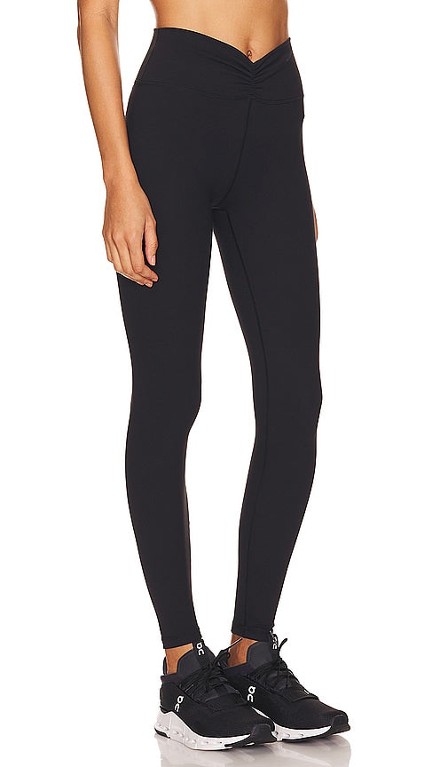 WeWoreWhat Ruched V Legging in Black