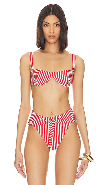 WeWoreWhat Sorrento Bikini Top in Red - WeWoreWhat - Haut de bikini Sorrento en rouge - WeWoreWhat 红色索伦托比基尼上衣 - WeWoreWhat Sorrento Bikinioberteil in Rot - WeWoreWhat Sorrento 비키니 탑레드 색상 - Top bikini WeWoreWhat Sorrento in rosso