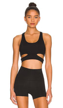 WellBeing + BeingWell MoveWell Merlo Sports Bra in Black - WellBeing + BeingWell - MoveWell Merlo - Soutien-gorge de sport - Noir - WellBeing + BeingWell MoveWell 黑色 Merlo 运动文胸 - WellBeing + BeingWell MoveWell Merlo Sport-BH in Schwarz - WellBeing + BeingWell MoveWell Merlo 스포츠 브라블랙 색상 - WellBeing + BeingWell MoveWell Reggiseno sportivo Merlo in nero