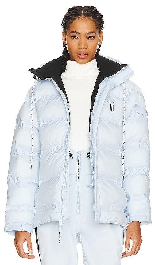 Whitespace Insulated Riding Jacket in Blue - Veste d'équitation isolée Whitespace en bleu - 蓝色 Whitespace 保暖骑行夹克 - Isolierte Whitespace-Reitjacke in Blau - Whitespace Insulated 라이딩 재킷블루 색상 - Giacca da equitazione isolata Whitespace in blu