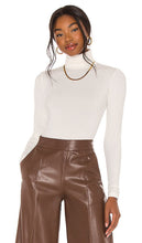 Wolford Colorado String Bodysuit in Cream - Wolford Colorado - Body à cordes en crème - Wolford Colorado 奶油色系带连体衣 - Wolford Colorado String-Body in Creme - Wolford Colorado 스트링 바디수트 - Body Wolford Colorado String in crema