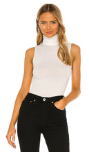 Wolford Viscose String Bodysuit in White - Wolford - Body string en viscose blanc - Wolford 白色粘胶系带连体衣 - Wolford Viskose-String-Body in Weiß - Wolford 비스코스 스트링 바디수트 화이트 색상 - Body in stringhe di viscosa Wolford in bianco