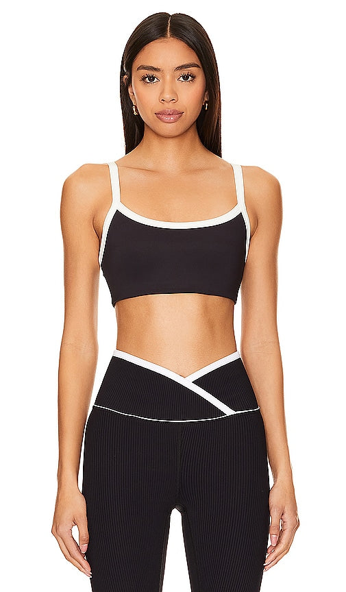 YEAR OF OURS Bralette in Black - Brassière YEAR OF NOTRE en noir - YEAR OF OURS 黑色文胸 - JAHR UNSERES Bralette in Schwarz - YEAR OF OURS 블랙 브라렛 - ANNO DEL NOSTRO Bralette in nero