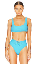 YEAR OF OURS Julianna Bikini Top in Baby Blue - Haut de bikini Julianna YEAR OF OURS en bleu bébé - YEAR OF OURS 朱莉安娜 (Julianna) 淡蓝色比基尼上衣 - YEAR OF OURS Julianna Bikinioberteil in Babyblau - YEAR OF OURS Julianna 비키니 탑 베이비 블루 색상 - ANNO DEL NOSTRO Top bikini Julianna in baby blue