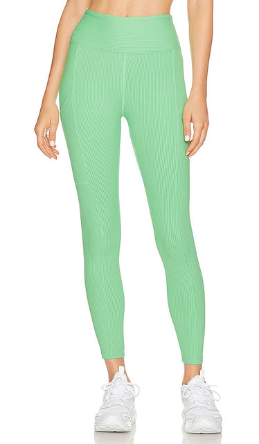 YEAR OF OURS Ribbed Pocket Legging in Green - YEAR OF OURS Legging côtelé avec poche en vert - YEAR OF OURS 绿色罗纹口袋打底裤 - JAHR UNSERER gerippten Taschen-Leggings in Grün - YEAR OF OURS 그린 골지 포켓 레깅스 - ANNO DEI NOSTRI Legging con tasche a costine in verde