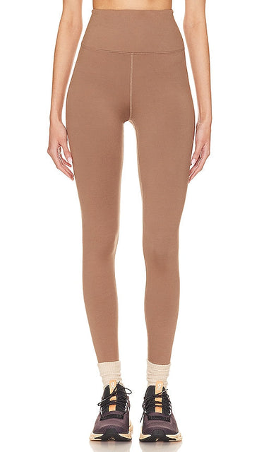 YEAR OF OURS Stretch Sculpt High Legging in Taupe - Legging haut sculptant extensible YEAR OF OURS en taupe - YEAR OF OURS 灰褐色弹力塑形高筒打底裤 - JAHR UNSERER Stretch Sculpt High Legging in Taupe - YEAR OF OURS 스트레치 스컬프트 하이 레깅스 토프 소재 - ANNO DEI NOSTRI Legging alti Sculpt elasticizzati in tortora