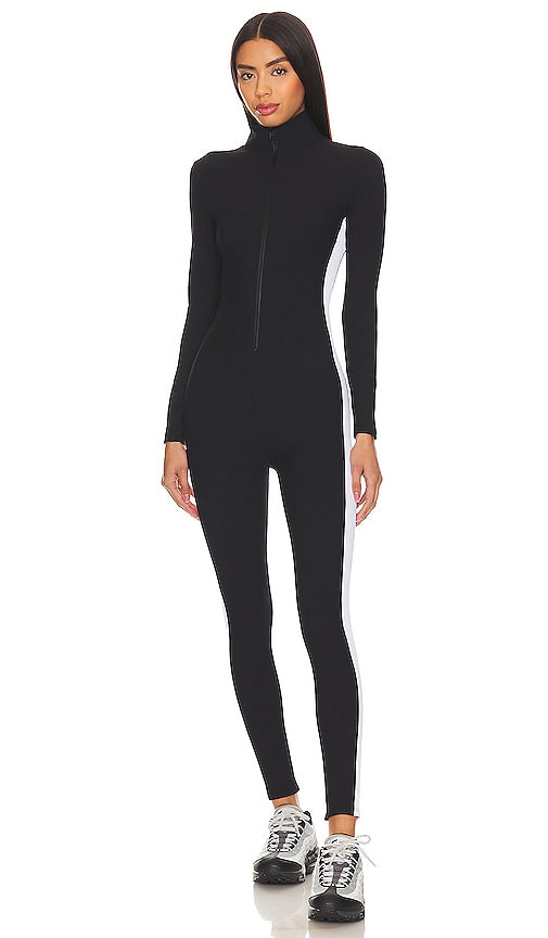YEAR OF OURS Thermal Ski Onesie in Black - Combinaison de ski thermique YEAR OF OURS en noir - YEAR OF OURS 黑色保暖滑雪连体衣 - YEAR OF OURS Thermo-Ski-Einteiler in Schwarz - YEAR OF OURS 써멀 스키 원피스 블랙 색상 - ANNO DEL NOSTRO Tutina termica da sci in nero