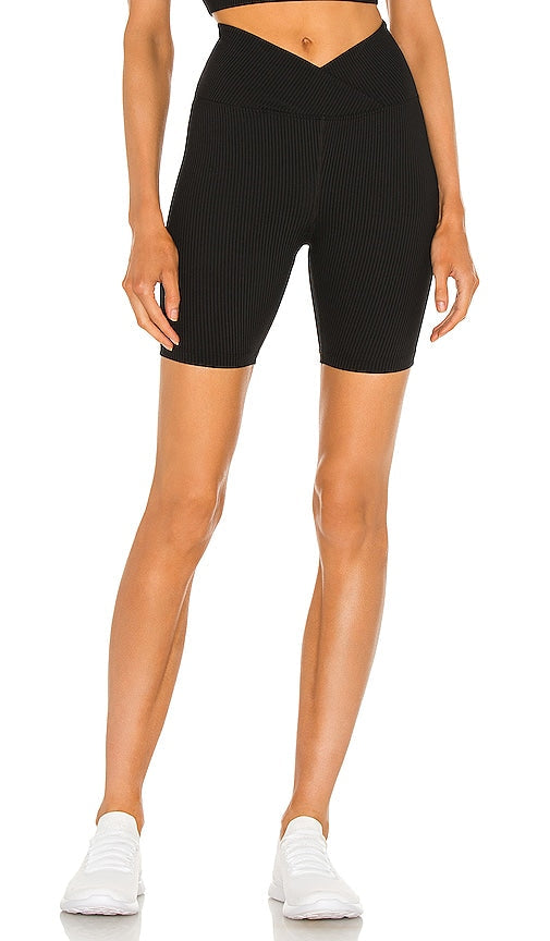 YEAR OF OURS V Waist Biker Short in Black - YEAR OF OURS - Short motard taille V en noir - YEAR OF OURS V 黑色腰部机车短裤 - YEAR OF OURS Biker-Shorts mit V-Taille in Schwarz - YEAR OF OURS V 웨이스트 바이커 쇼트 블랙 색상 - ANNO DEI NOSTRI Pantaloncini da motociclista con vita a V in nero