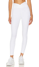 YEAR OF OURS Veronica Legging in White - Legging Veronica YEAR OF OURS en blanc - 我们的一年 Veronica 白色打底裤 - JAHR UNSERER Veronica-Leggings in Weiß - YEAR OF OURS 베로니카 레깅스 화이트 색상 - ANNO DEL NOSTRO Veronica Legging in Bianco