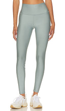 alo High Waist Airlift Brushed Legging in Slate - alo - Legging brossé taille haute Airlift - Ardoise - alo 板岩色高腰 Airlift 拉绒打底裤 - alo Airlift gebürstete Leggings mit hoher Taille in Schiefer - alo 하이웨이스트 에어리프트 브러쉬드 레깅스 - alo Legging spazzolato Airlift a vita alta in ardesia