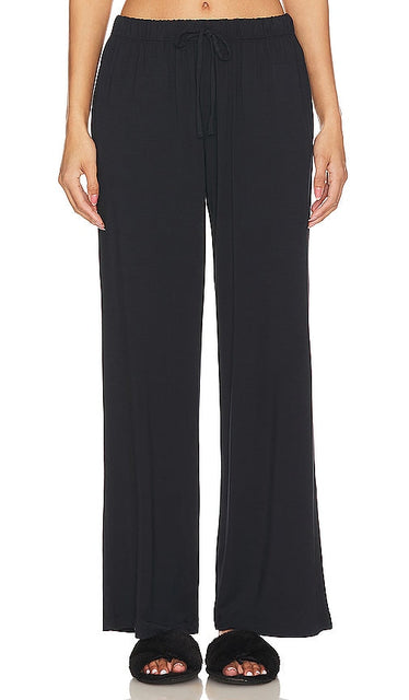 eberjey Gisele Everyday Pant in Black - eberjey Gisele Pantalon de tous les jours en noir - eberjey Gisele 黑色日常长裤 - Eberjey Gisele Alltagshose in Schwarz - eberjey 지젤 에브리데이 팬츠 - eberjey Gisele Pantaloni per tutti i giorni in nero