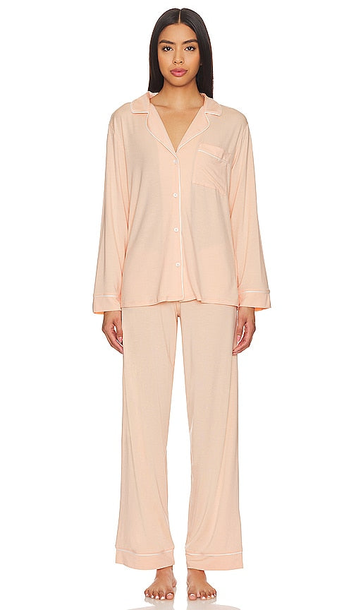 eberjey Gisele Long PJ Set in Peach - eberjey Ensemble pyjama long Gisele en pêche - eberjey Gisele 桃色长睡衣套装 - Eberjey Gisele Langes Pyjama-Set in Pfirsich - eberjey 지젤 롱 파자마 세트 - eberjey Pigiama lungo Gisele color pesca