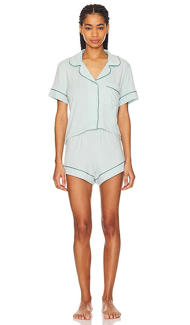 eberjey Gisele Relaxed PJ Set in Baby Blue - eberjey Ensemble pyjama décontracté Gisele en bleu bébé - eberjey Gisele 淡蓝色休闲睡衣套装 - eberjey Gisele entspanntes Pyjama-Set in Babyblau - eberjey Gisele 릴랙스 파자마 세트 베이비 블루 색상 - eberjey Pigiama rilassato Gisele in celeste