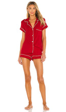 eberjey Gisele Short PJ Set in Red - eberjey Ensemble pyjama court Gisele en rouge - eberjey Gisele 红色短款睡衣套装 - eberjey Gisele kurzes Pyjama-Set in Rot - eberjey Gisele 쇼트 파자마 세트 레드 색상 - eberjey Pigiama corto Gisele in rosso