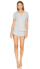 eberjey Gisele Shortie Pj Set in Baby Blue - eberjey Gisele Shortie Pj Set en bleu bébé - eberjey Gisele 淡蓝色短裤睡衣套装 - Eberjey Gisele Shortie Pyjama-Set in Babyblau - eberjey 지젤 쇼티 잠옷 세트 - eberjey Gisele Shortie Pj Set in Baby Blue