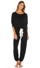 eberjey Gisele Slouchy Set in Black - eberjey Ensemble ample Gisele en noir - eberjey Gisele 休闲黑色套装 - eberjey Gisele Slouchy Set in Schwarz - eberjey 지젤 슬러치 세트 - eberjey Gisele Slouchy Set in nero