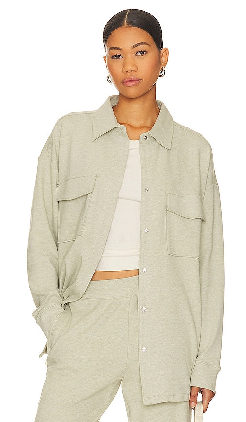 eberjey Luxe Shacket in Sage - Cabane de luxe eberjey en sauge - eberjey 鼠尾草豪华衣袋 - Eberjey Luxe Shacket in Salbei - eberjey 럭스 샤켓 세이지 색상 - eberjey Luxe Shacket in salvia