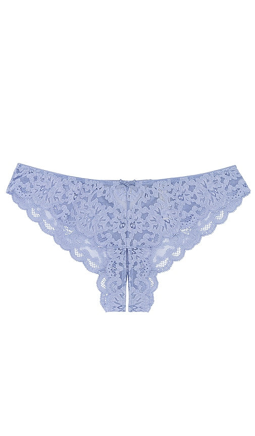 fleur du mal Charlotte Crotchless Panty in Baby Blue - fleur du mal Charlotte Crotchless Panty en Bleu Bébé - Fleur du mal Charlotte 淡蓝色开裆内裤 - fleur du mal Charlotte Crotchless Höschen in Babyblau - fleur du Mal Charlotte 크로치리스 팬티 베이비 블루 색상 - fleur du mal Charlotte Crotchless Panty in Baby Blue