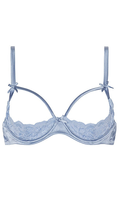 fleur du mal Charlotte Peekaboo Bra in Baby Blue - fleur du mal Soutien-gorge Charlotte Peekaboo en Bleu Bébé - Fleur du mal Charlotte Peekaboo 淡蓝色文胸 - fleur du mal Charlotte Peekaboo BH in Babyblau - fleur du Mal Charlotte 피카부 브라 베이비 블루 색상 - fleur du mal Reggiseno Charlotte Peekaboo in baby blue