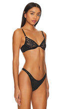 fleur du mal Le Stretch Multifit Unlined Demi Bra in Black