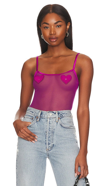 fleur du mal Queen Of Hearts Bodysuit in Fuchsia - fleur du mal Body Queen Of Hearts en Fuchsia - Fleur du mal 紫红色 Queen Of Hearts 连体衣 - fleur du mal Body „Königin der Herzen“ in Fuchsia - fleur du Mal Queen Of Hearts 바디수트 - fleur du mal Body Regina di Cuori in fucsia