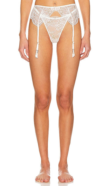 homebodii Sydney Suspender in White - homebodii Sydney Porte-Jarretelles en Blanc - homebodii Sydney 白色吊带 - homebodii Sydney Hosenträger in Weiß - homebodii 시드니 서스펜더 화이트 색상 - homebodii Bretella Sydney in bianco