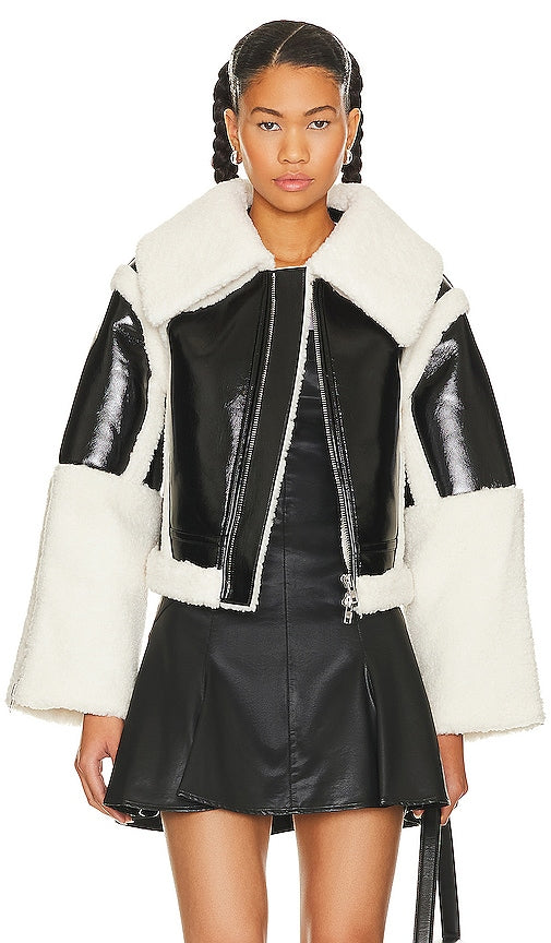 h:ours Lalita Faux Shearling Leather Jacket in Black - h:ours - Lalita - Veste en cuir imitation peau de mouton - Noir - h:ours Lalita 黑色人造剪羊毛皮夹克 - h:ours Lalita Faux Shearling Lederjacke in Schwarz - h:ours Lalita 인조 시어링 가죽 재킷블랙 색상 - h:la nostra giacca in pelle Lalita in finto montone in nero
