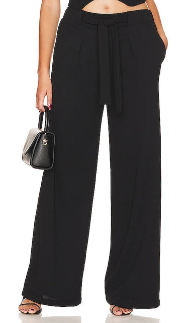 krisa Belted Wide Leg Pant in Black - Krisa - Pantalon large avec ceinture en noir - krisa 黑色束带阔腿裤 - Krisa Hose mit weitem Bein und Gürtel in Schwarz - krisa 벨티드 와이드 레그 팬츠 - Pantaloni Krisa a gamba larga con cintura in nero