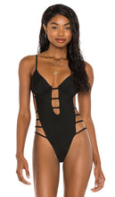 lovewave The Lexa One Piece in Black - lovewave Le Lexa One Piece en noir - lovewave Lexa 海贼王 黑色 - lovewave Der Lexa Einteiler in Schwarz - lovewave 렉사 원피스 - lovewave Il costume intero di Lexa in nero