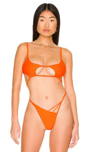 lovewave The Roy Top in Orange - lovewave Le Haut Roy en Orange - lovewave 橙色 Roy 上衣 - lovewave Das Roy Top in Orange - lovewave THE ROY 탑 - lovewave Il Roy Top in arancione