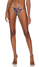 lovewave The Sakuri Bottom in Navy - lovewave Le bas Sakura en bleu marine - lovewave 海军蓝 Sakuri 下装 - lovewave Das Sakuri-Unterteil in Marineblau - lovewave THE SAKURI 하의 - lovewave Il fondo Sakuri in blu marino