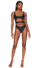 lovewave the Zumi One Piece in Black - lovewave le Zumi One Piece en noir - lovewave 黑色 Zumi 海贼王 - lovewave der Zumi One Piece in Schwarz - lovewave the Zumi 원피스 블랙 색상 - lovewave lo Zumi One Piece in nero