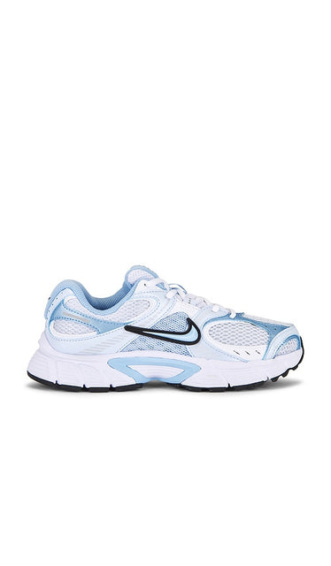 Nike V5 Rnr Sneaker in Baby Blue | Football Grey  Psychic Blue  White  & Bl Low Top Sneakers for Women