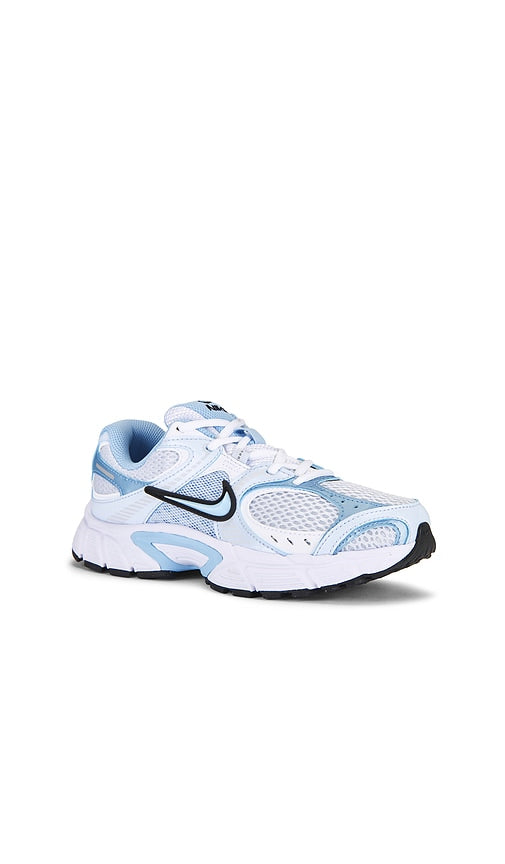 Nike V5 Rnr Sneaker in Baby Blue