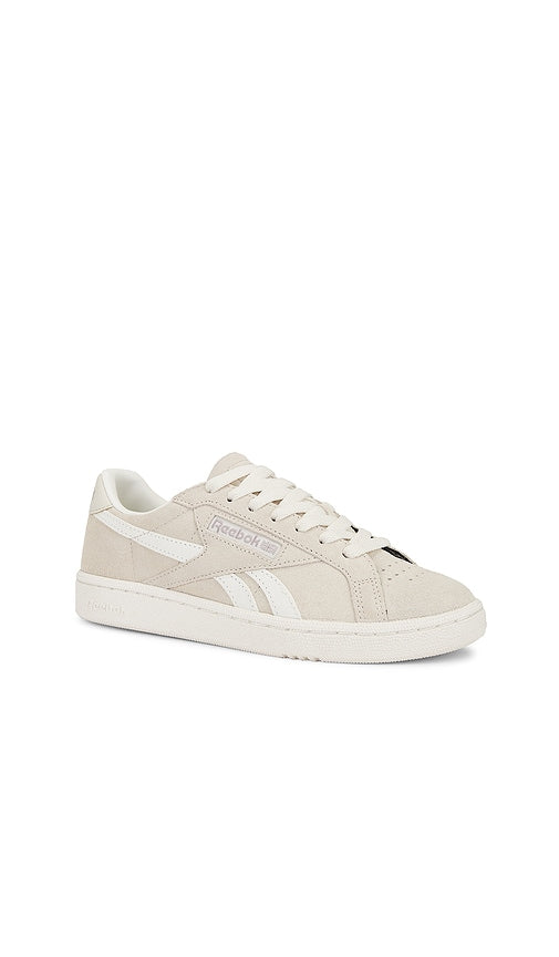 Reebok Heritage Court Sneaker in Beige